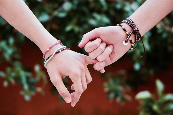 Distinguere fra amicizia e amore pu essere difficile, ma ci sono alcune differenze chiave