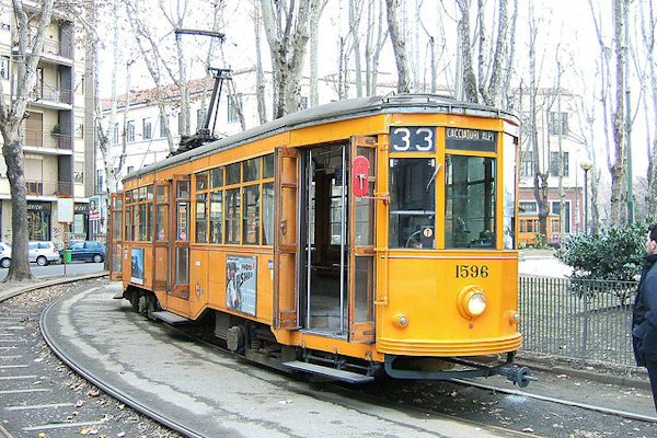 L'avvento del tram elettrico avvenne nel 1881 a Berlino, in Germania